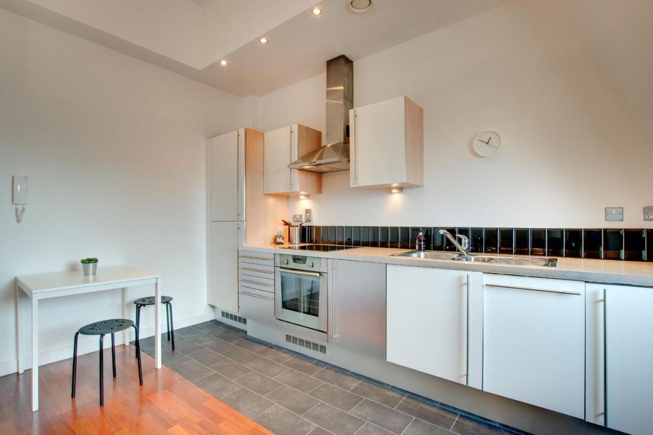 Crown Apartments 5A By Week2Week Newcastle upon Tyne Bagian luar foto