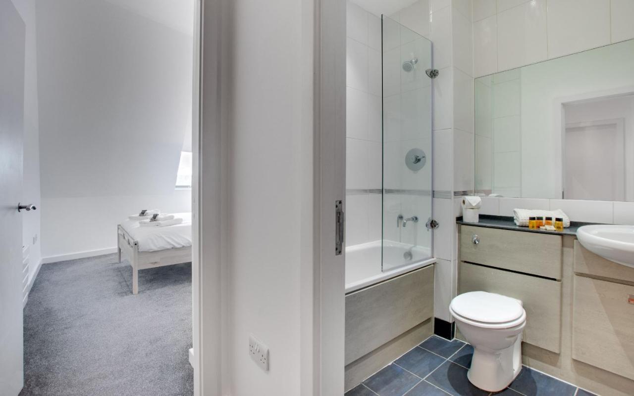 Crown Apartments 5A By Week2Week Newcastle upon Tyne Bagian luar foto